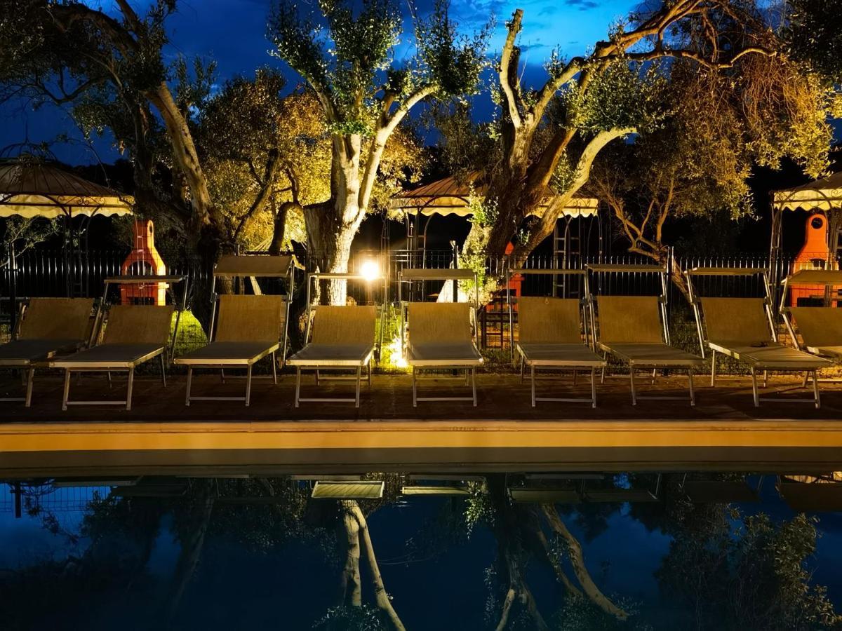 La Corte Degli Ulivi - Albergo Rurale Tresnuraghes Exterior foto